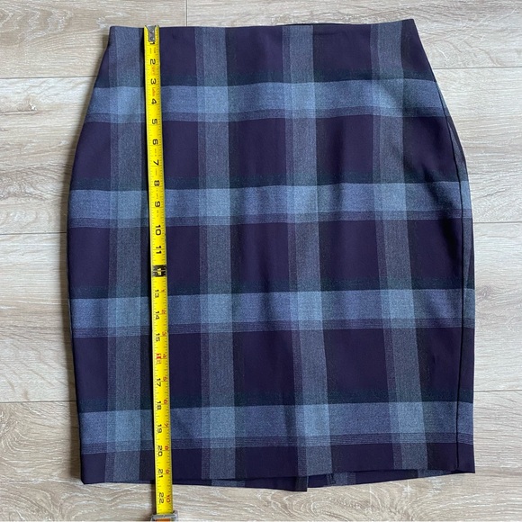 Le Chateau Classic Pencil skirt eggplant / purple plaid office business attire - Picture 6 of 6